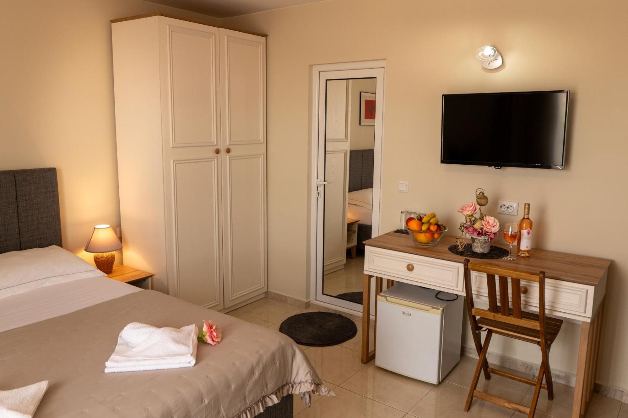Rodos House Hotel Pomorie Exterior photo