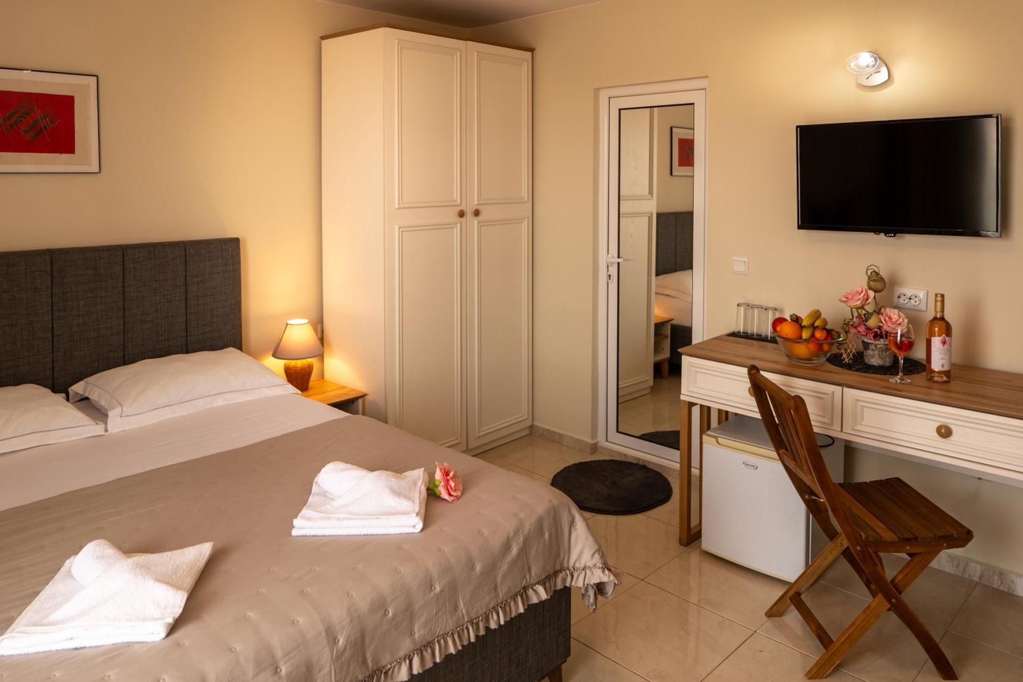 Rodos House Hotel Pomorie Exterior photo